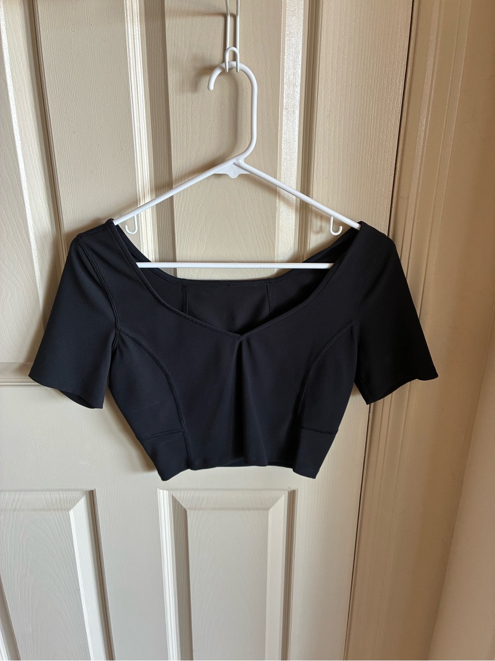 lululemon athletica Black Cropped Short Sleeve Top